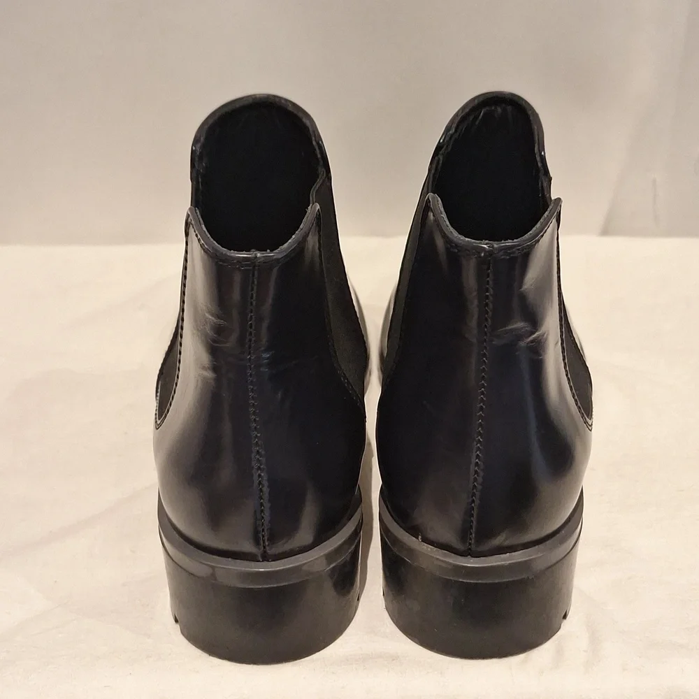 Tod's Black Leather Chelsea Boots Size 39 1/2